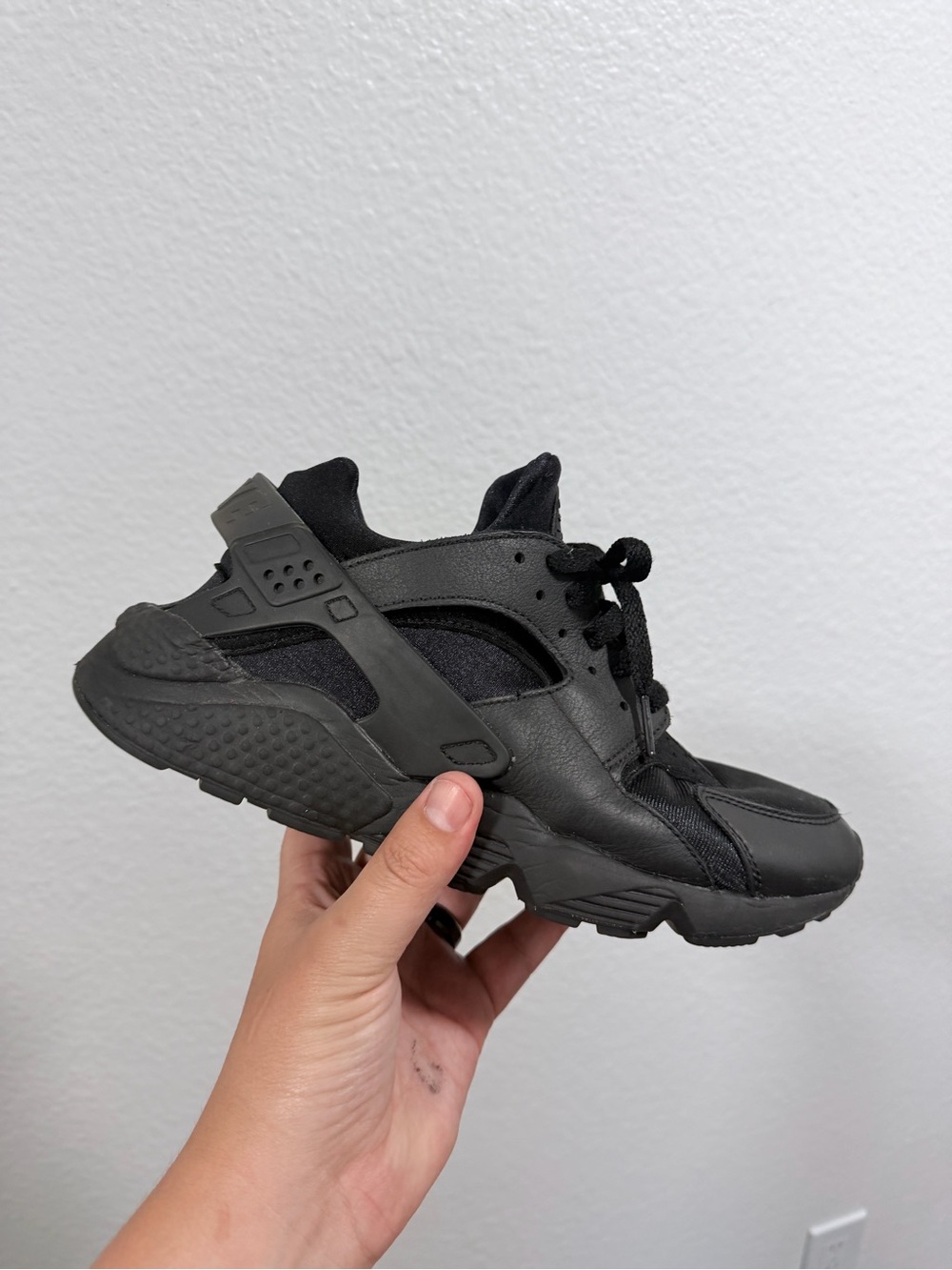 Nike black huarache